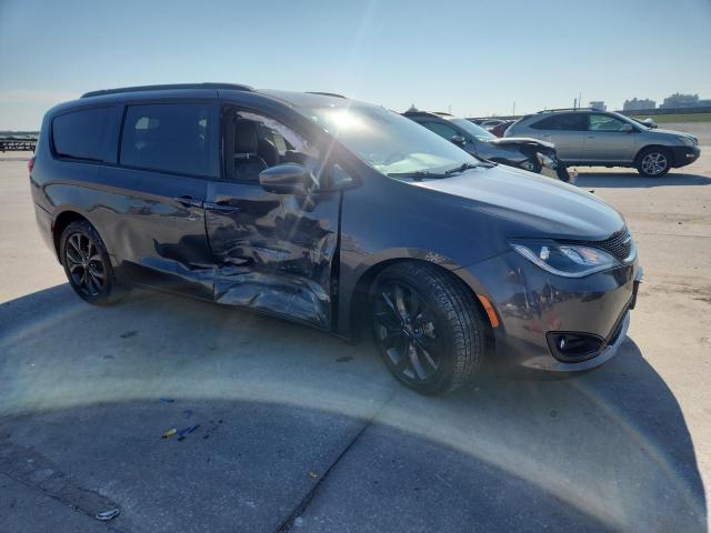 Photo 4 from auction – 2018 CHRYSLER PACIFICA T with VIN 2C4RC1EG7JR288942