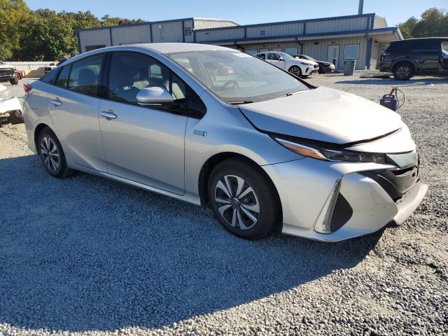 Photo 4 from auction – 2017 TOYOTA PRIUS PRIM with VIN JTDKARFPXH3041177