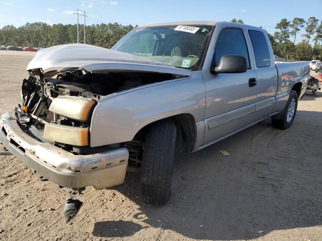 CHEVROLET SILVERADO 2004 with VIN 2GCEC19V641150366 - Photo from auction