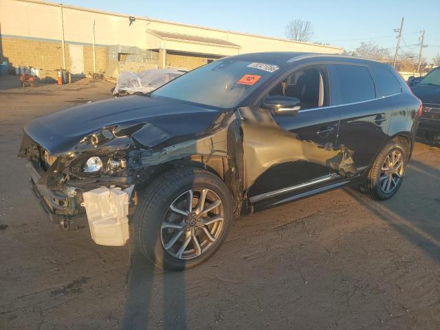 VOLVO XC60 T6 DYNAMIC 2017 with VIN YV449MRR6H2027278 - Photo from auction