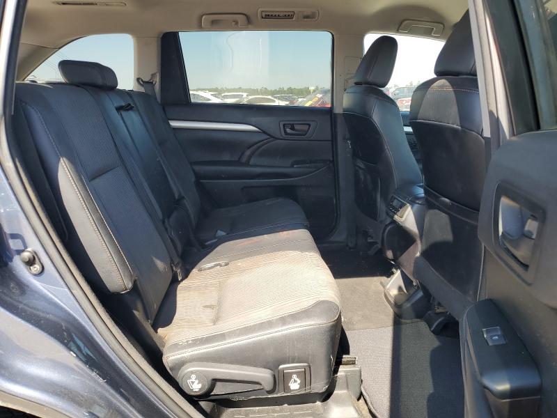 Photo 11 from auction – 2016 TOYOTA HIGHLANDER with VIN 5TDBKRFH5GS245016