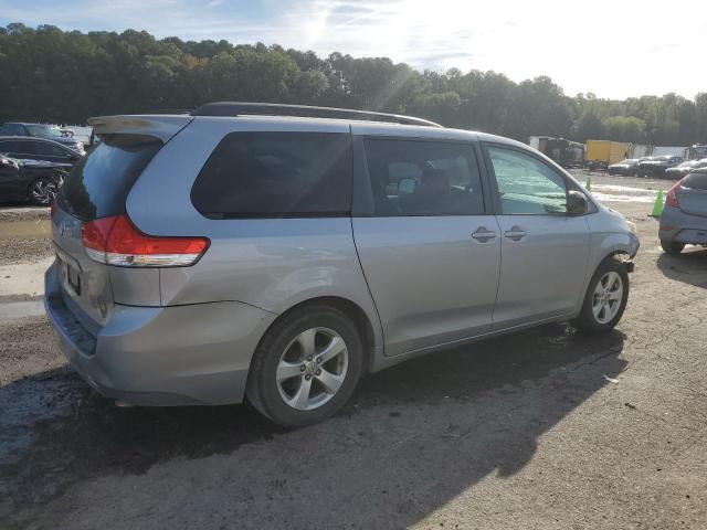 Photo 3 from auction – 2013 TOYOTA SIENNA LE with VIN 5TDKK3DC6DS354293