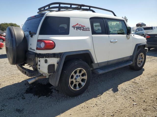 Photo 3 from auction – 2013 TOYOTA FJ CRUISER with VIN JTEBU4BF3DK164595