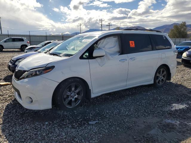 TOYOTA SIENNA SE 2017 with VIN 5TDXZ3DC6HS838150 - Photo from auction
