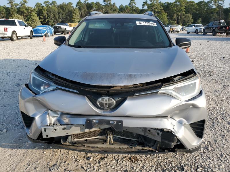 Photo 5 from auction – 2017 TOYOTA RAV4 LE with VIN 2T3BFREV7HW589524