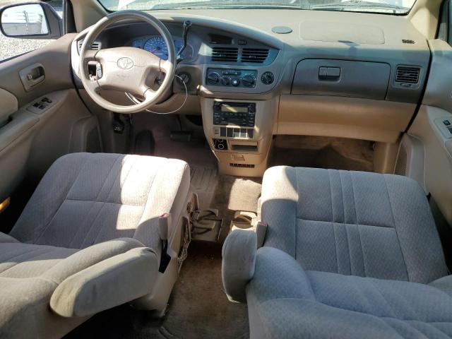 Photo 8 from auction – 2002 TOYOTA SIENNA with VIN 4T3ZF19C02U501445