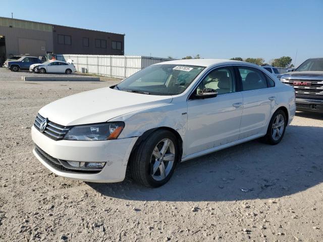 VOLKSWAGEN PASSAT S 2015 with VIN 1VWAS7A35FC106772 - Photo from auction