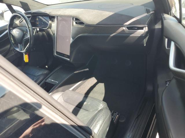 Photo 8 from auction – 2017 TESLA MODEL X with VIN 5YJXCDE2XHF054443