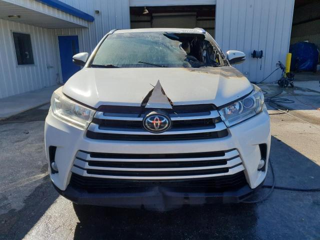 Photo 5 from auction – 2019 TOYOTA HIGHLANDER with VIN 5TDKZRFH1KS368879