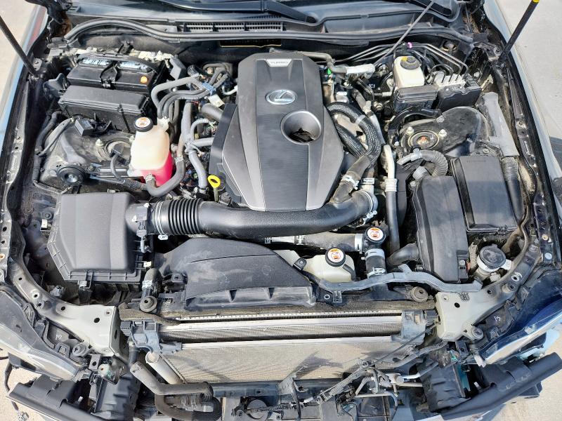 Photo 11 from auction – 2017 LEXUS IS 200T with VIN JTHBA1D27H5041648