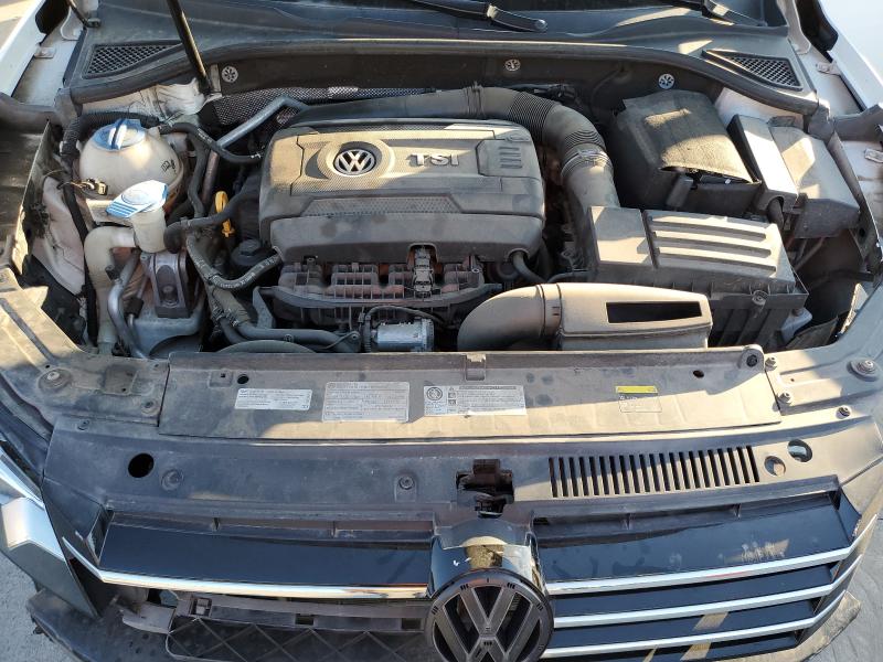 Photo 11 from auction – 2015 VOLKSWAGEN PASSAT S with VIN 1VWAS7A3XFC091444