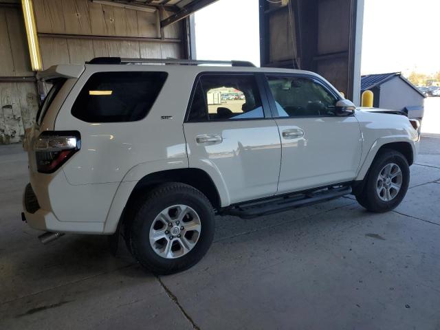 Photo 3 from auction – 2021 TOYOTA 4RUNNER SR with VIN JTEMU5JR2M5878484