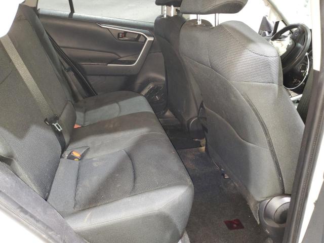 Photo 11 from auction – 2019 TOYOTA RAV4 LE with VIN JTMF1RFVXKD517266