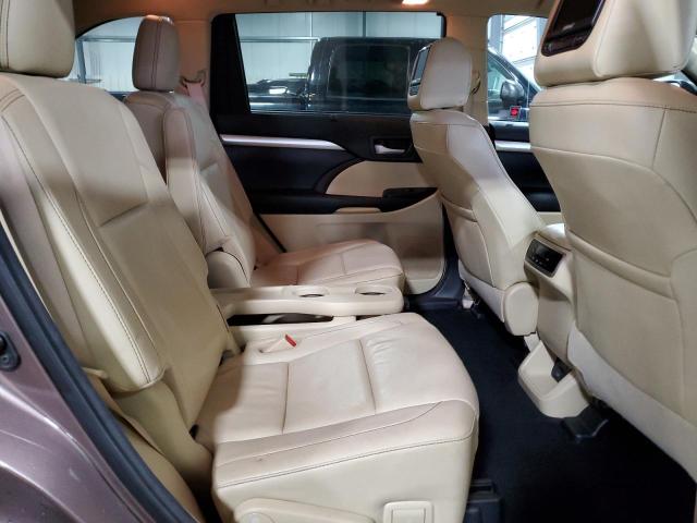 Photo 11 from auction – 2017 TOYOTA HIGHLANDER with VIN 5TDJZRFH7HS378255