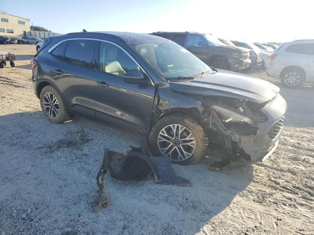 Photo 4 from auction – 2020 FORD ESCAPE SEL with VIN 1FMCU9H93LUB53568