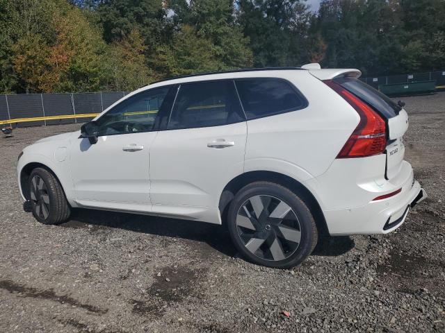 Снимка 2 от търг – 2025 VOLVO XC60 ULTRA с VIN YV4H60RM3S1054510