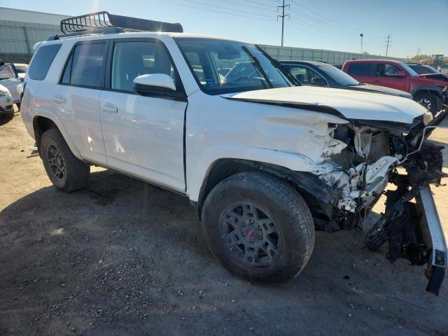 Photo 4 from auction – 2021 TOYOTA 4RUNNER SR with VIN JTEBU5JR1M5894067
