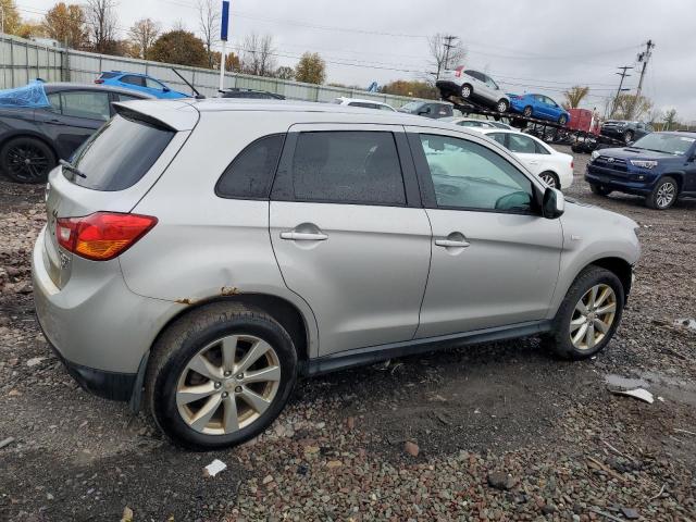 Photo 3 from auction – 2015 MITSUBISHI OUTLANDER with VIN 4A4AR3AW8FE052771