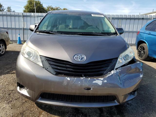 Photo 5 from auction – 2011 TOYOTA SIENNA with VIN 5TDZK3DC4BS024762