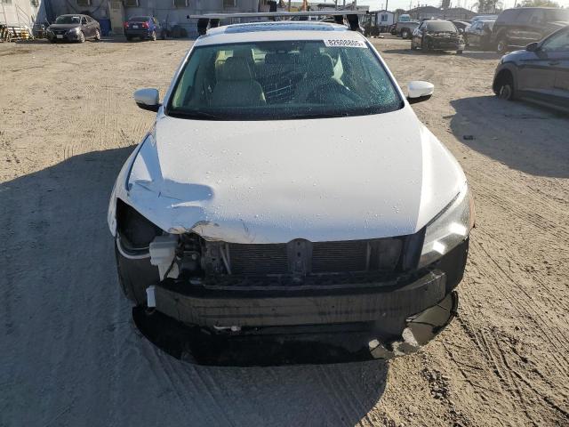 Photo 5 from auction – 2014 VOLKSWAGEN PASSAT SEL with VIN 1VWCN7A3XEC027628