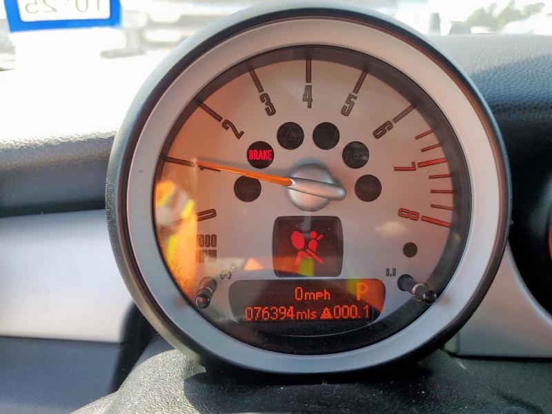 Photo 9 from auction – 2010 MINI COOPER with VIN WMWMF3C59ATZ22109
