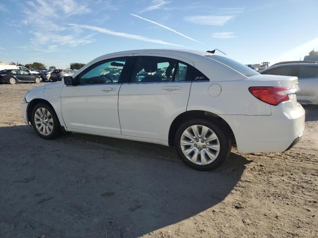 Photo 2 from auction – 2014 CHRYSLER 200 LX with VIN 1C3CCBAB2EN213935