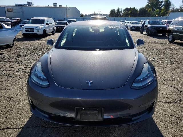 Photo 5 from auction – 2018 TESLA MODEL 3 with VIN 5YJ3E1EA2JF059303
