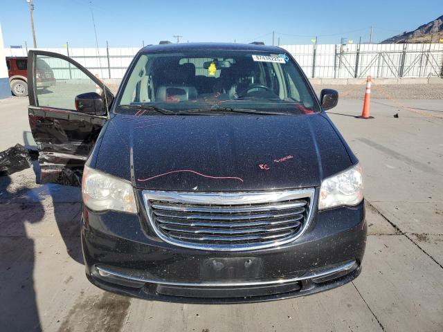 Photo 5 from auction – 2016 CHRYSLER TOWN & COU with VIN 2C4RC1BG8GR230092