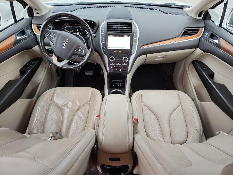 Photo 8 from auction – 2017 LINCOLN MKC with VIN 5LMCJ2C93HUL09555