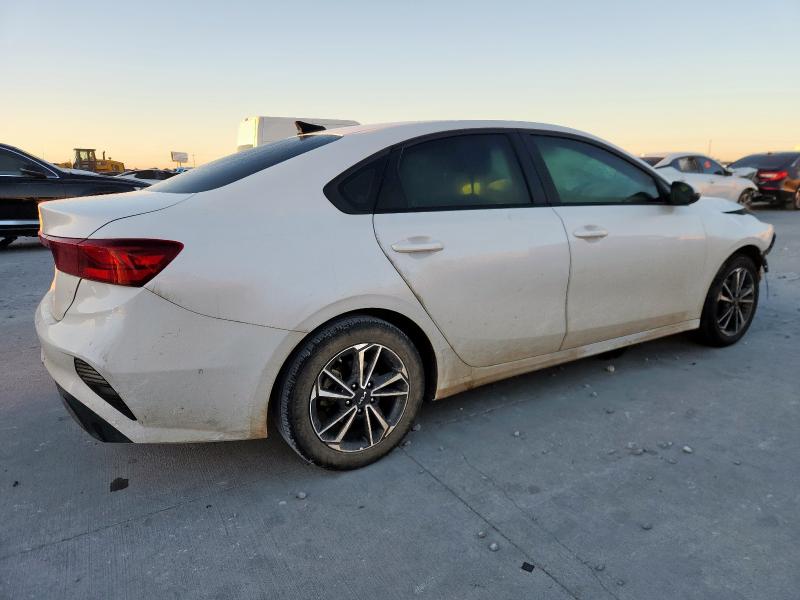Photo 3 from auction – 2023 KIA FORTE LX with VIN 3KPF24AD3PE655669