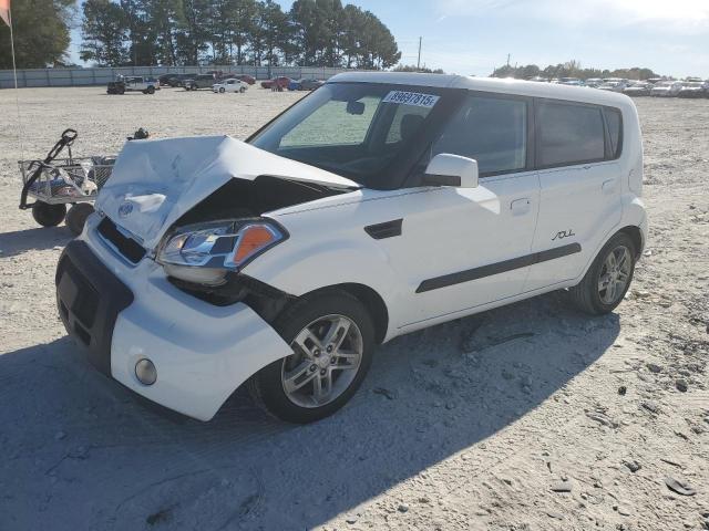 KIA SOUL + 2010 z numerem VIN KNDJT2A26A7033245 - Zdjęcie z aukcji