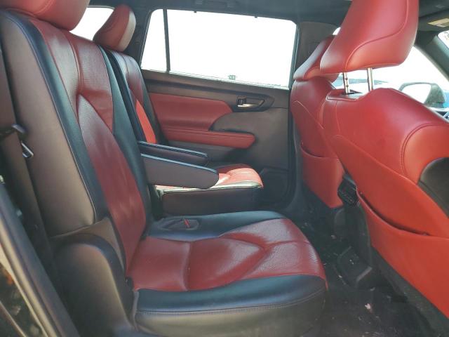 Photo 10 from auction – 2021 TOYOTA HIGHLANDER with VIN 5TDLZRAH0MS072685