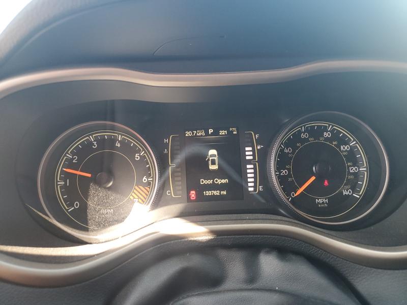 Photo 9 from auction – 2015 JEEP CHEROKEE L with VIN 1C4PJLCB6FW712495