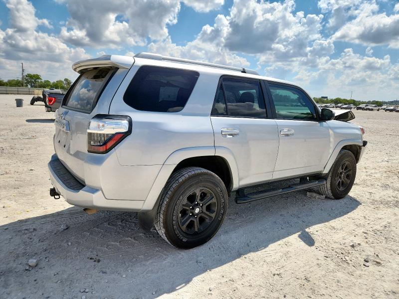 Photo 3 from auction – 2018 TOYOTA 4RUNNER SR with VIN JTEBU5JRXJ5571647