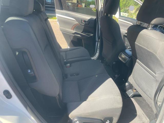 Photo 6 from auction – 2016 TOYOTA HIGHLANDER with VIN 5TDZKRFH0GS140494