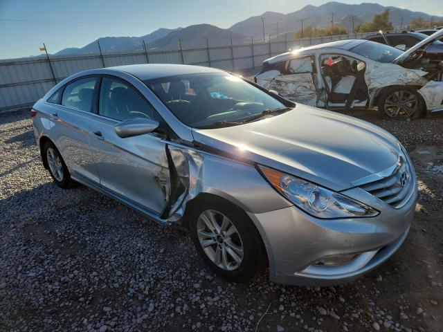 Photo 4 from auction – 2013 HYUNDAI SONATA with VIN 5NPEB4AC8DH766096