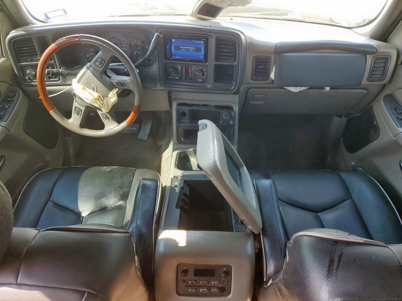 Photo 8 from auction – 2005 CHEVROLET AVALANCHE with VIN 3GNEC12Z15G148604