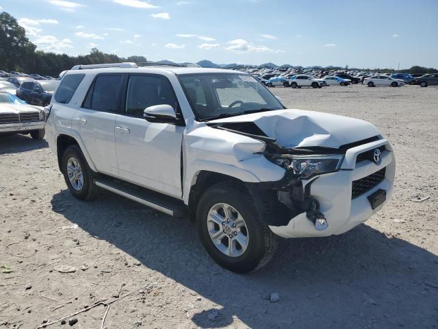 Photo 4 from auction – 2015 TOYOTA 4RUNNER SR with VIN JTEBU5JR2F5248927