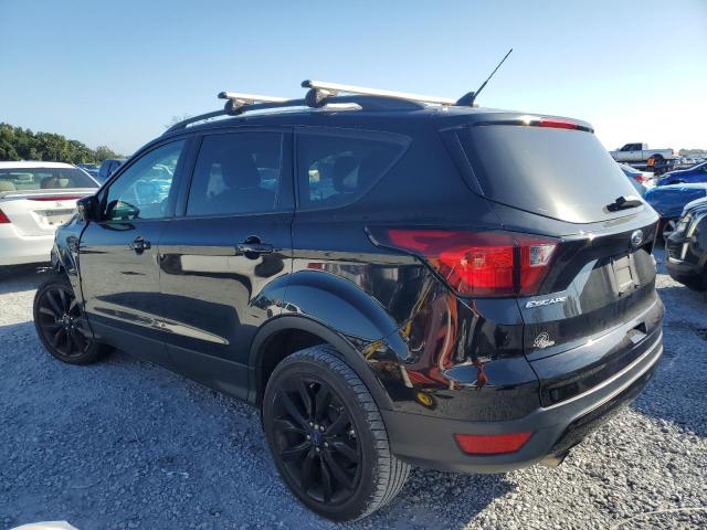 Photo 2 from auction – 2019 FORD ESCAPE SE with VIN 1FMCU9GD4KUB09857