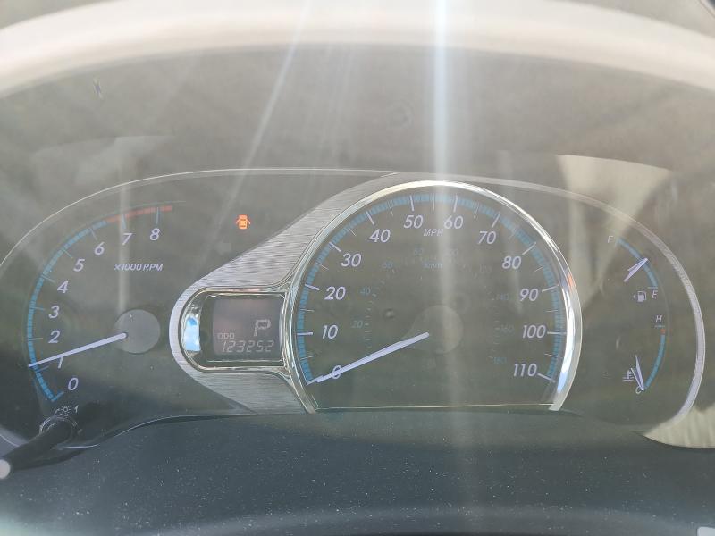 Photo 9 from auction – 2012 TOYOTA SIENNA XLE with VIN 5TDYK3DC1CS264901