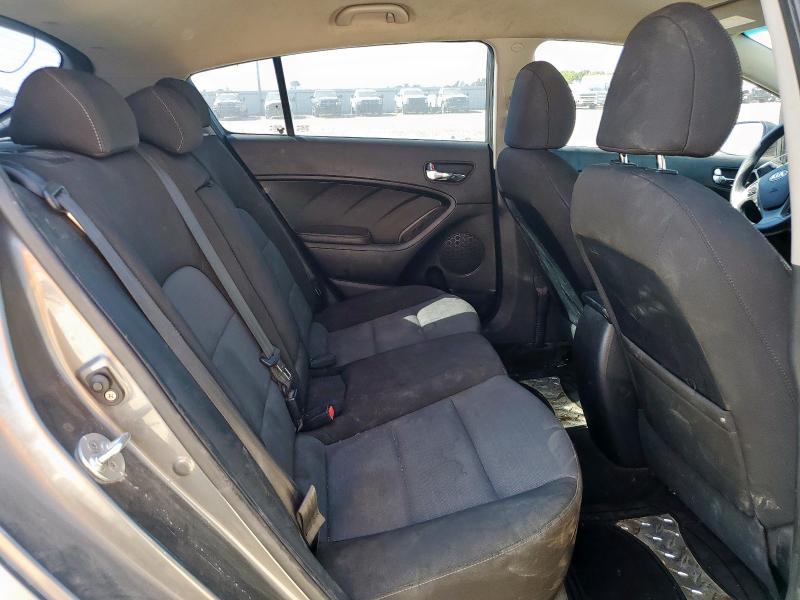 Photo 10 from auction – 2016 KIA FORTE LX with VIN KNAFK5A87G5652906