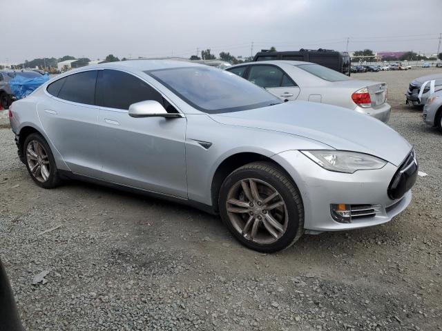 Photo 4 from auction – 2013 TESLA MODEL S with VIN 5YJSA1CG1DFP18328