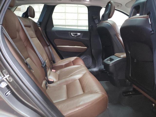 Photo 11 from auction – 2018 VOLVO XC60 T5 with VIN LYV102RK0JB101693