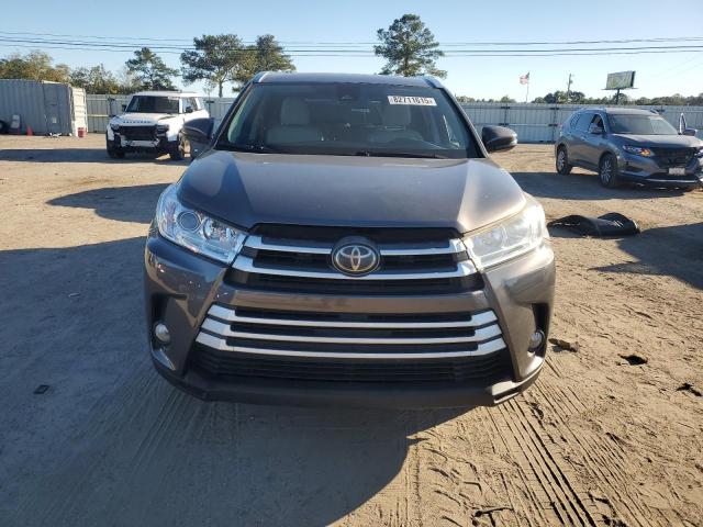 Photo 5 from auction – 2017 TOYOTA HIGHLANDER with VIN 5TDJZRFHXHS427318