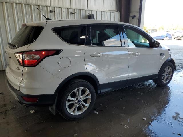 Photo 3 from auction – 2017 FORD ESCAPE SE with VIN 1FMCU9GD7HUC62404