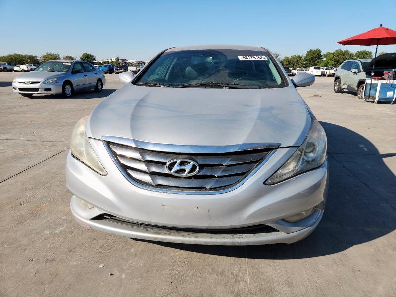 Photo 5 from auction – 2013 HYUNDAI SONATA SE with VIN 5NPEC4AC5DH800783