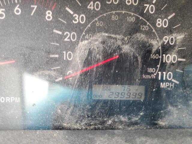 Photo 9 from auction – 2005 TOYOTA COROLLA CE with VIN 1NXBR32E05Z377819