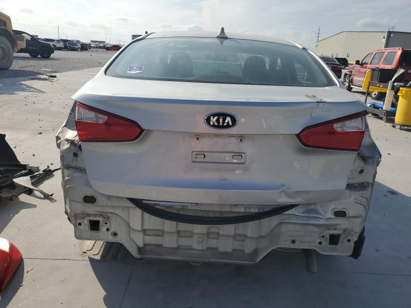 Photo 6 from auction – 2016 KIA FORTE LX with VIN KNAFK4A6XG5493369