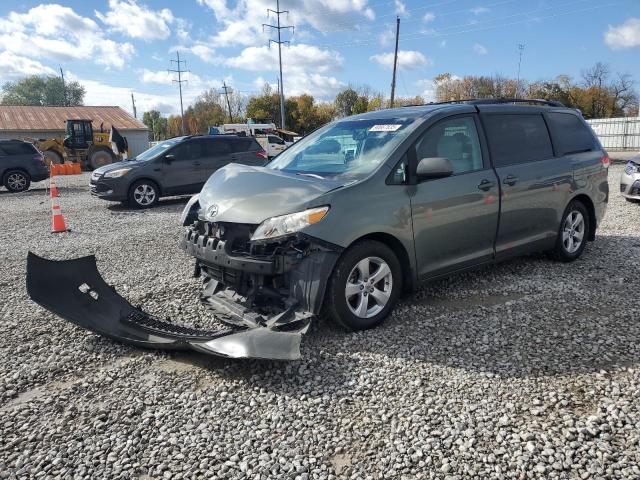 Photo 1 from auction – 2013 TOYOTA SIENNA LE with VIN 5TDKK3DC2DS368062