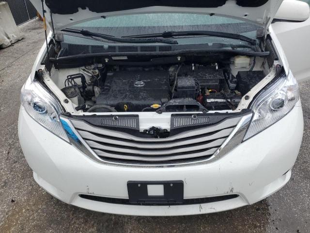 Photo 12 from auction – 2015 TOYOTA SIENNA LE with VIN 5TDJK3DCXFS105252